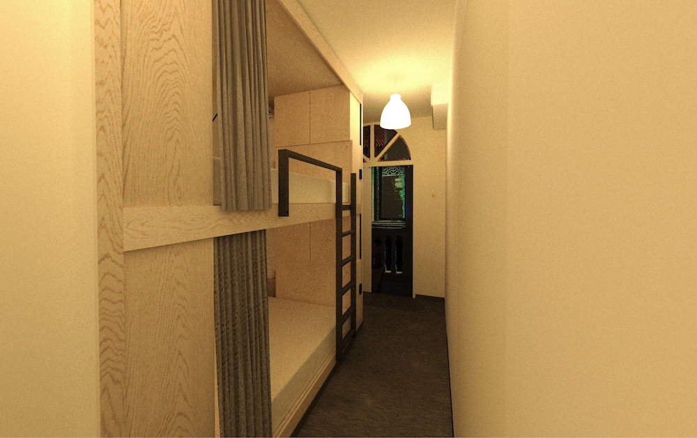 bond boutique capsule hotel at bugis hostel