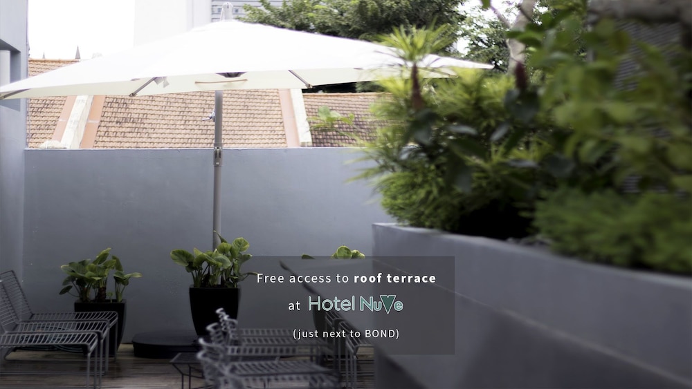 bond boutique capsule hotel at bugis hostel