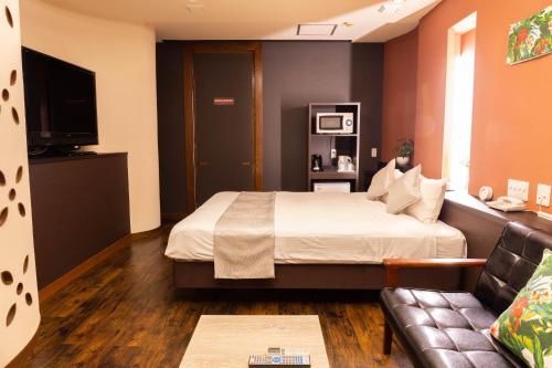 naminoue crystal hotel