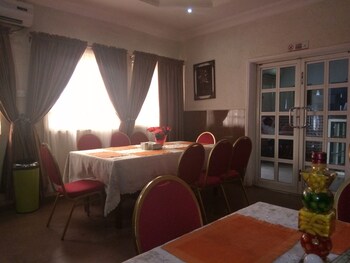 Rila Muam Castle Hotel,Nigeria>>Kaduna,3.5 star