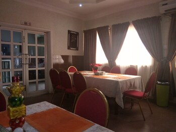 Rila Muam Castle Hotel,Nigeria>>Kaduna,3.5 star