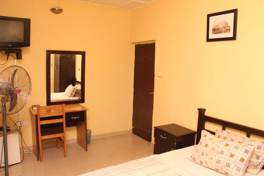 sapphire guest house