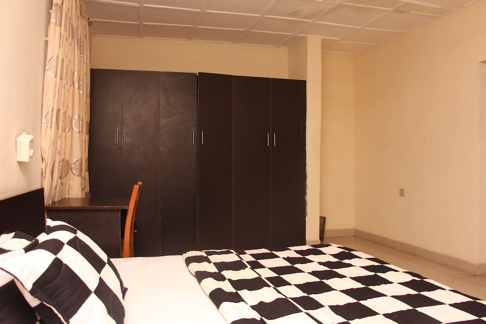 sapphire guest house