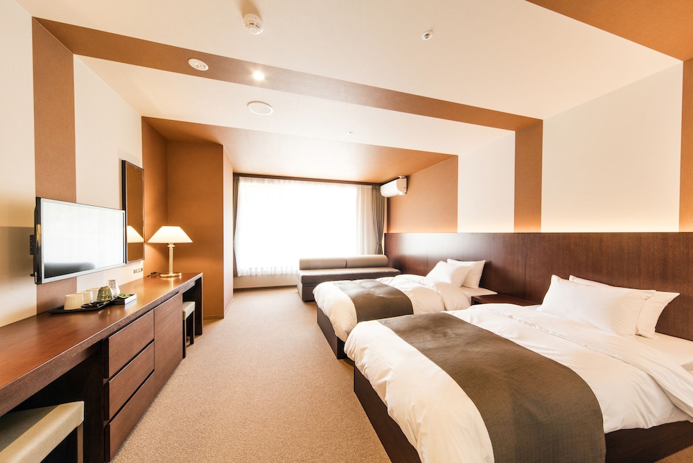 nesta resort kobe hotel the pavone