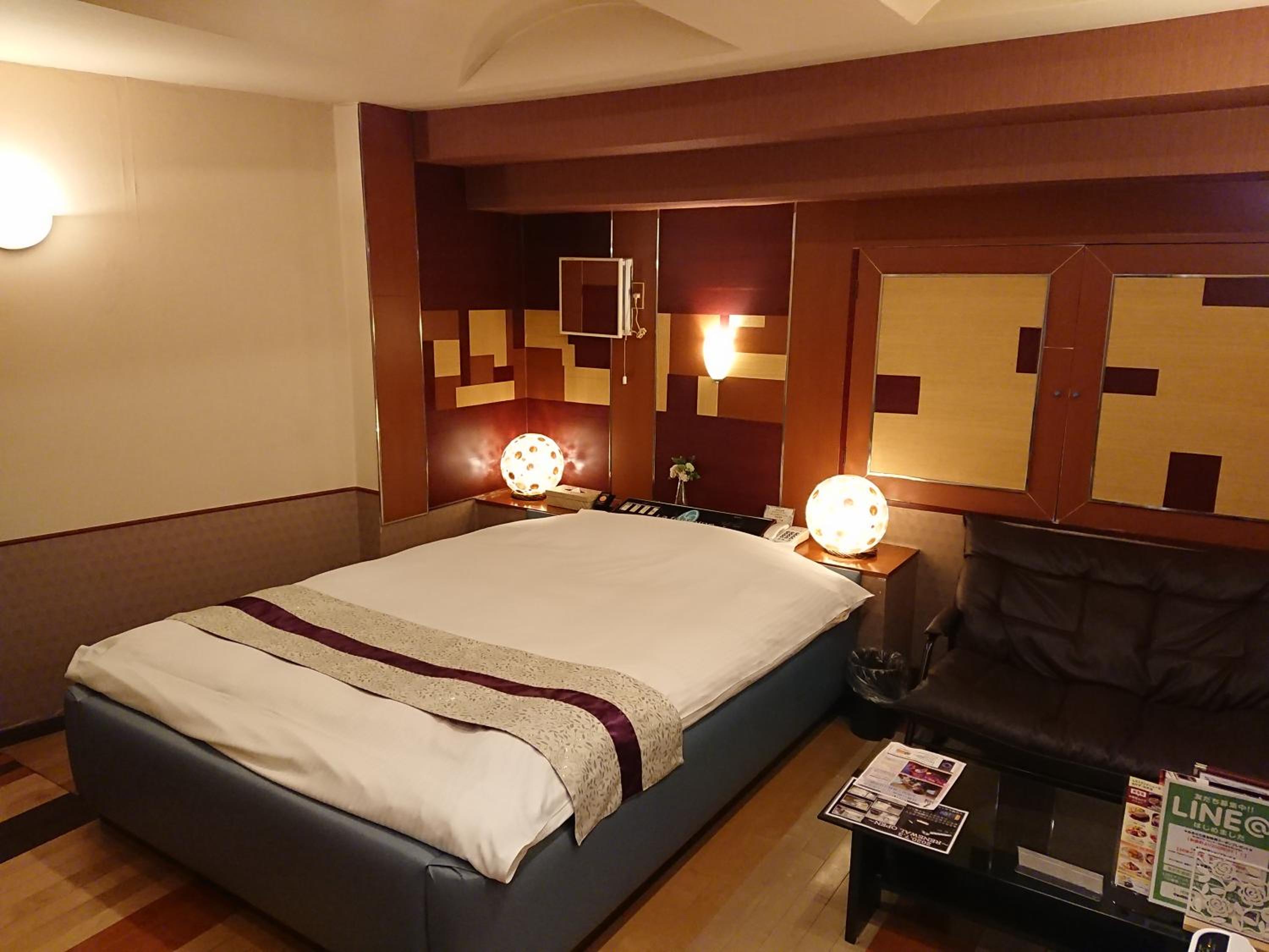 hotel la fontaine adults only