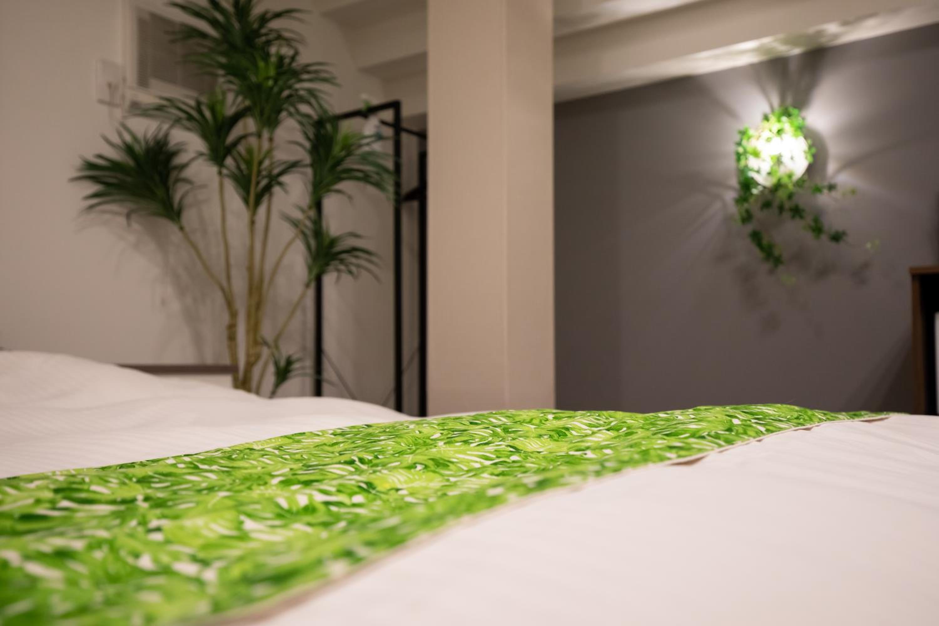 hotel la fontaine adults only
