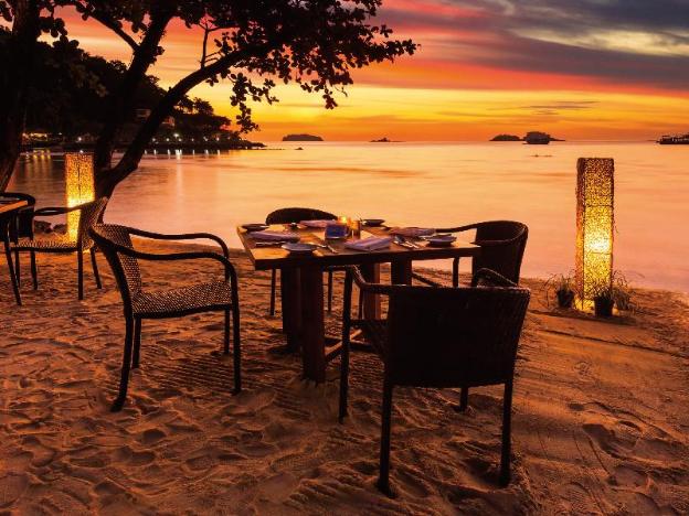zoe resort the sunset village okinawa chatan