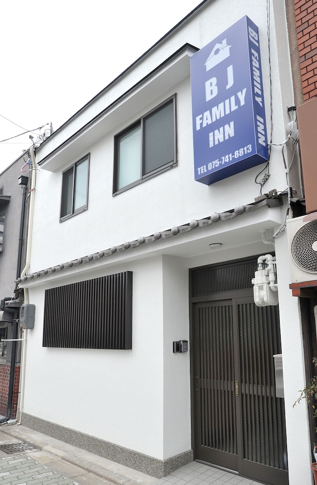 bj family inn