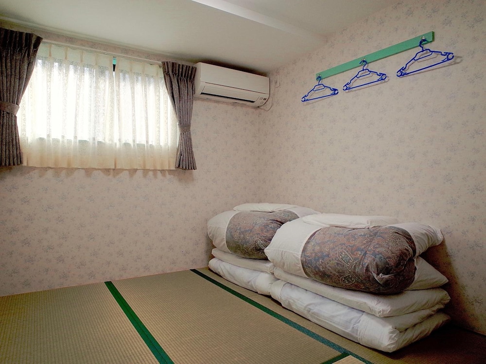 bj family inn