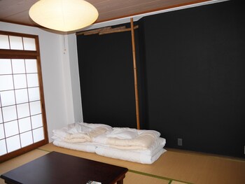 j hoppers lake biwa guesthouse hostel