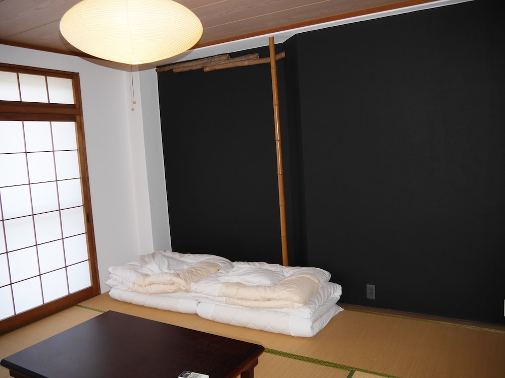 j hoppers lake biwa guesthouse hostel