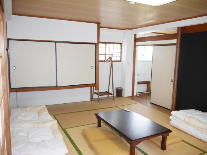 j hoppers lake biwa guesthouse hostel