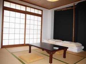 j hoppers lake biwa guesthouse hostel