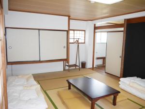 j hoppers lake biwa guesthouse hostel
