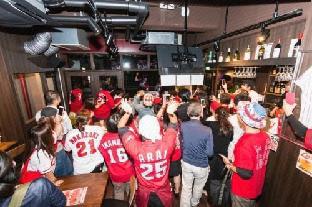 red helmet house and sports bar hiroshima