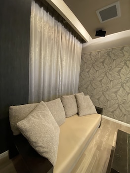 hotel oasis adults only