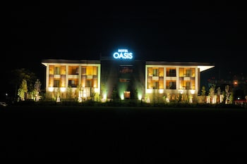 hotel oasis adults only