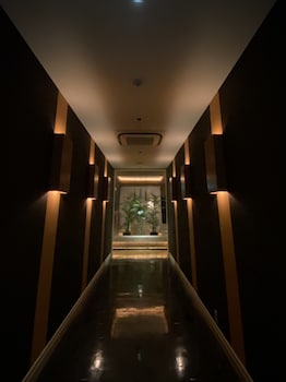 hotel oasis adults only