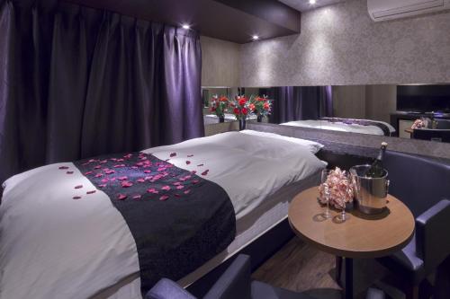 hotel origin adult only