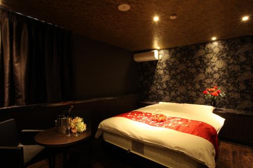 hotel origin adult only