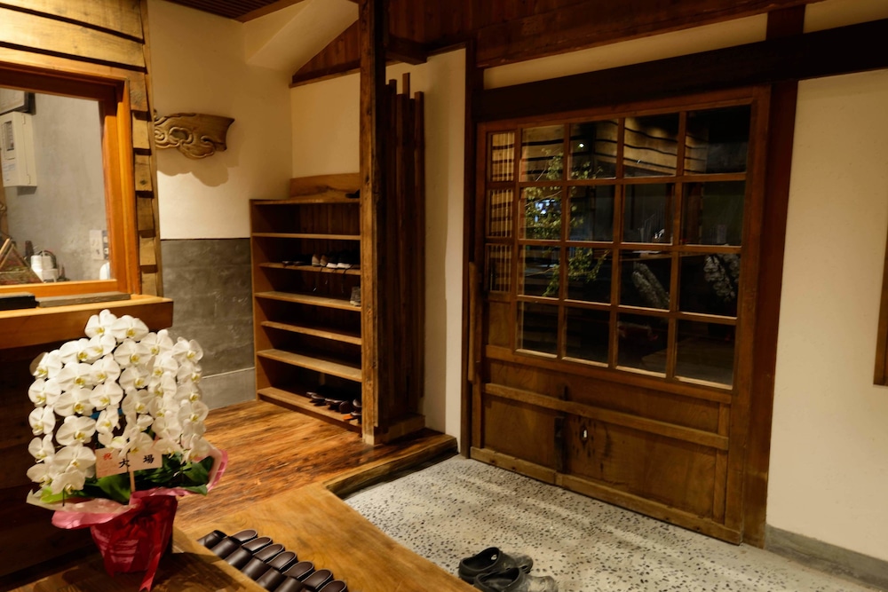 irori guesthouse tenmaku hostel