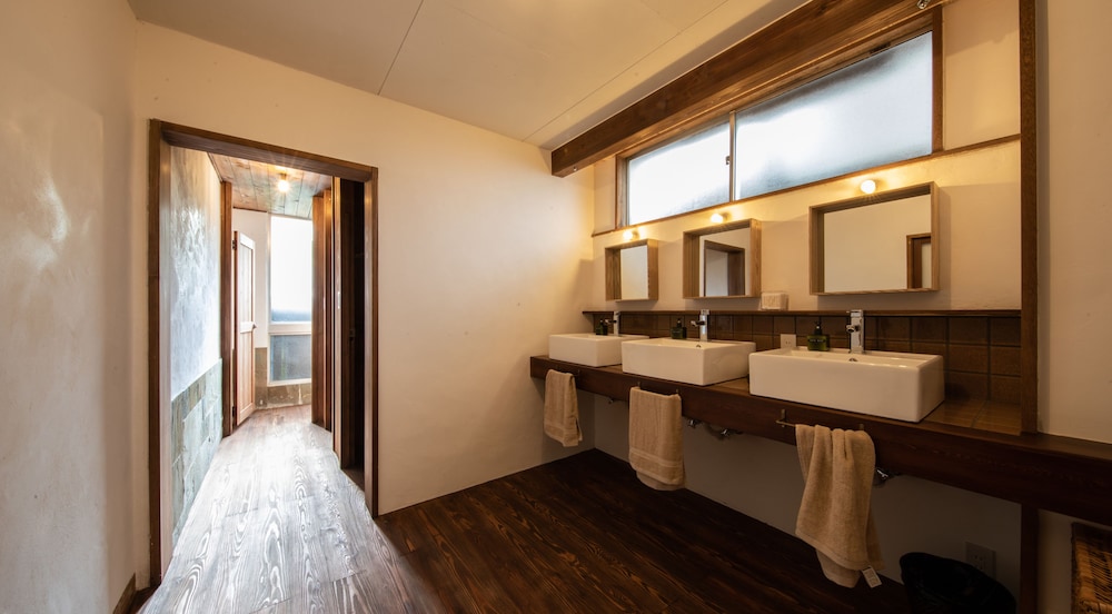 irori guesthouse tenmaku hostel