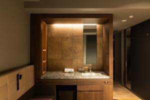 the royal park canvas ginza 8