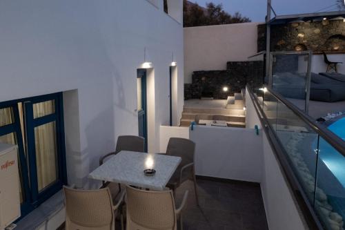 tristhenia hotel
