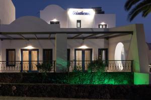 tristhenia hotel