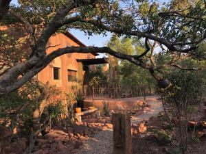 leopards rock bush boutique