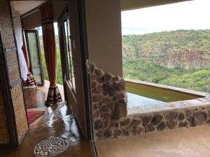 leopards rock bush boutique