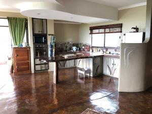 leopards rock bush boutique