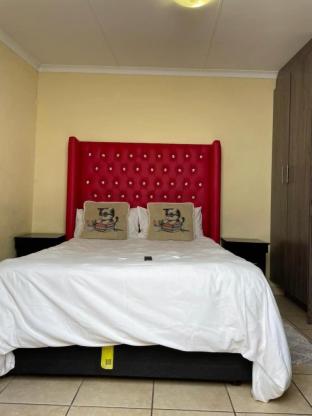 pale bohemia bed and breakfast