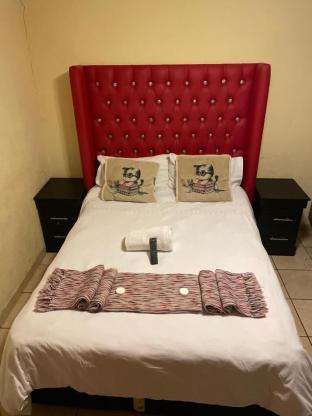 pale bohemia bed and breakfast