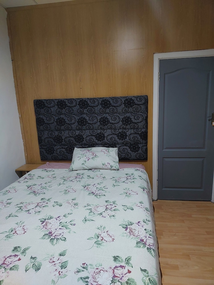 freedom media guest house