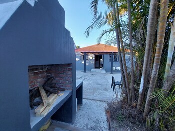 freedom media guest house