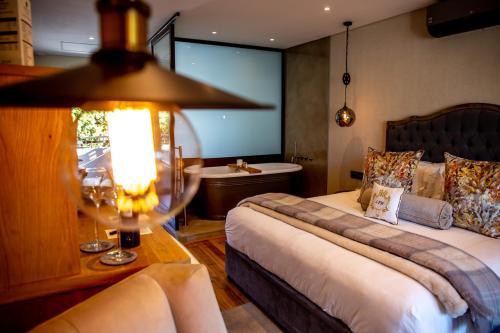 Le Petit Manoir Franschhoek,Cape Winelands>>Cape Town,4.5 star