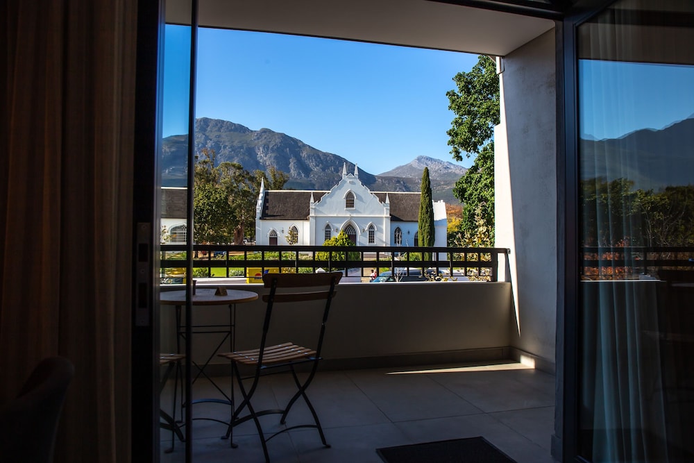 le petit manoir franschhoek