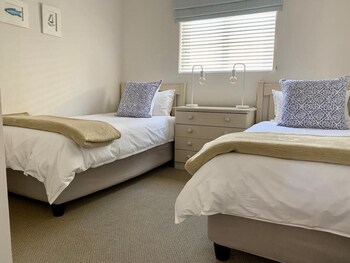 anchors rest hermanus
