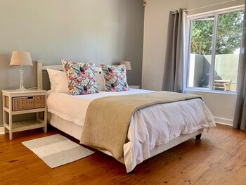 anchors rest hermanus