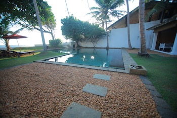olanda private beach villa
