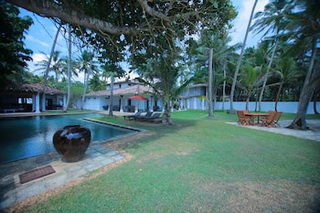 olanda private beach villa