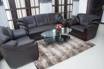 Ashen's Beach House,Dodanduwa>>Boossa,2.5 star