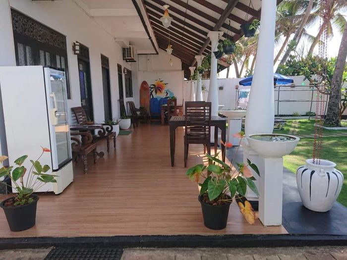 ashens beach house