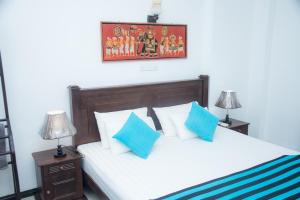 ashens beach house
