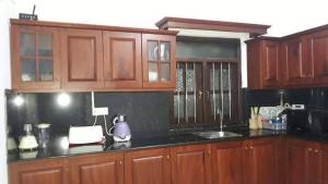 ashens beach house
