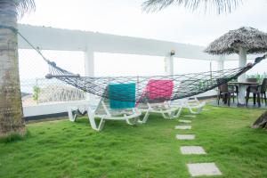 ashens beach house