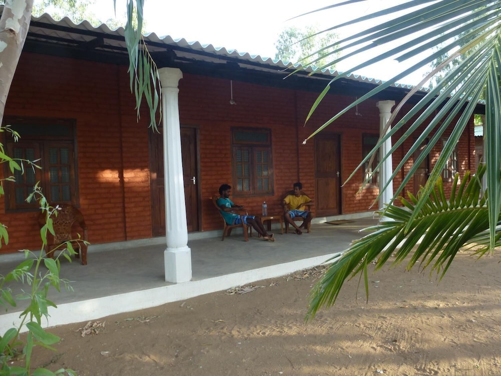 reef pasikudah