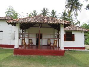 the colonial villa