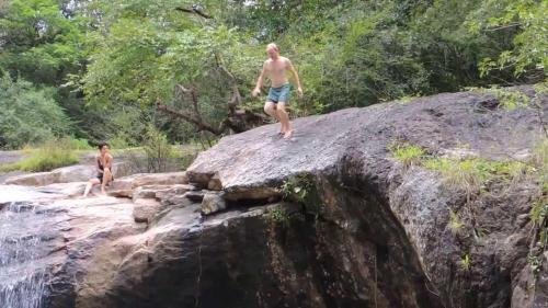 meemure isabulana resort hostel